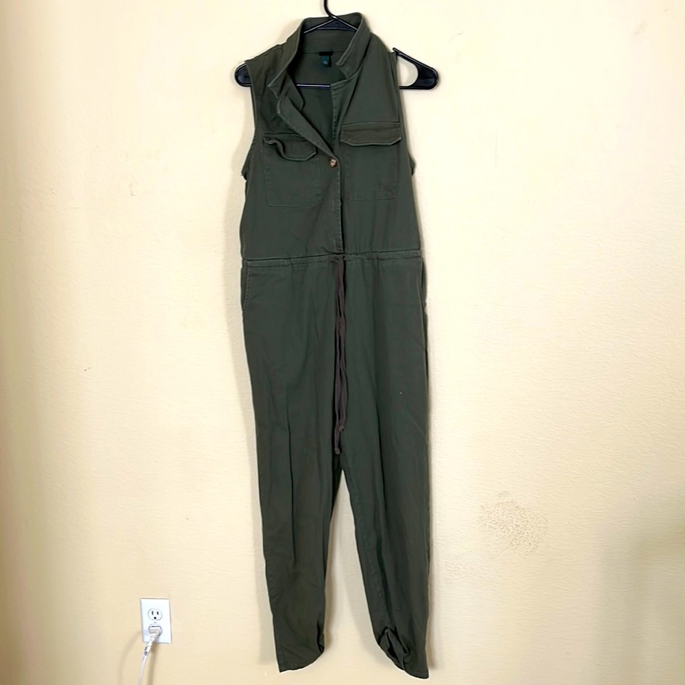 Sturdy cotton sleeveless jumpsuit